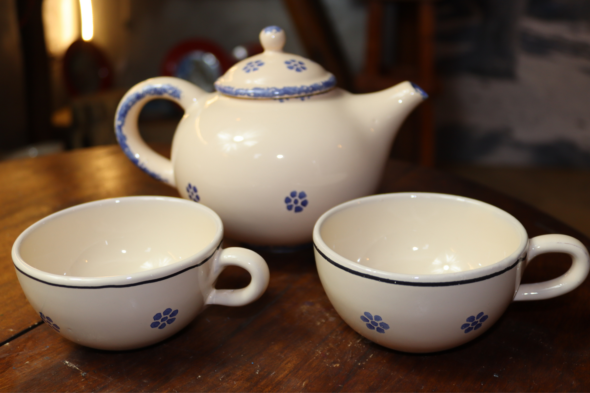 teiera con tazza ceramica