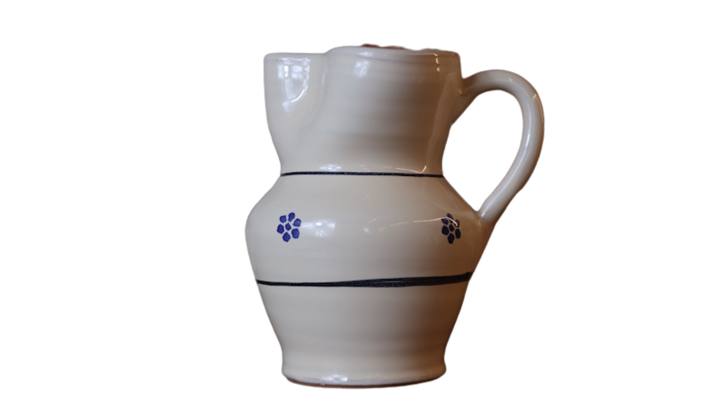 Caraffa tradizionale in terracotta