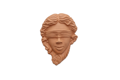 Dea bendata maschera in terracotta porta fortuna da appendere alla parete