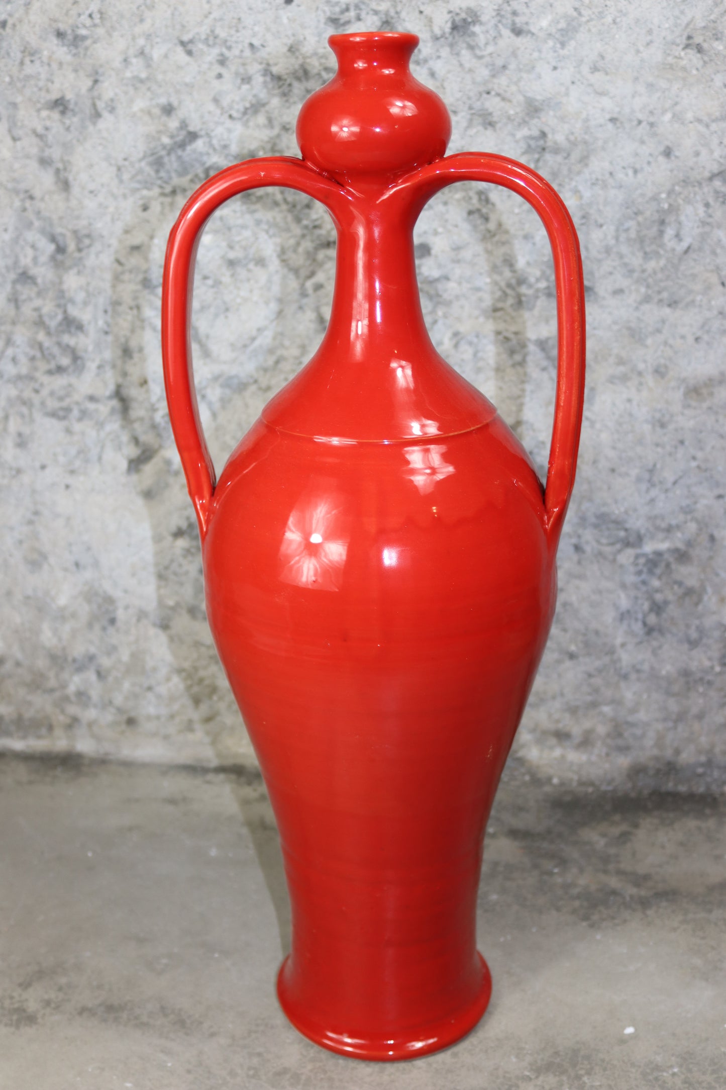 Anfore a forma di bottiglia in terracotta rossa ornamentali fatte a mano