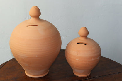 salvadanaio in terracotta